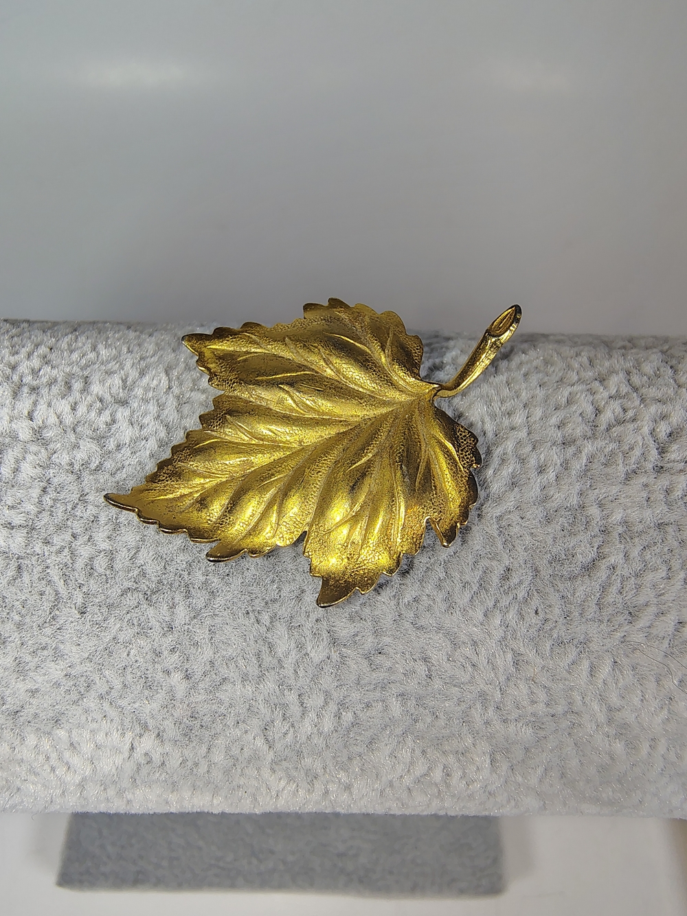 Vtg LESTER 12K Gold Filled Leaf Brooch 1/20 GF Mid Century Textured Botanical